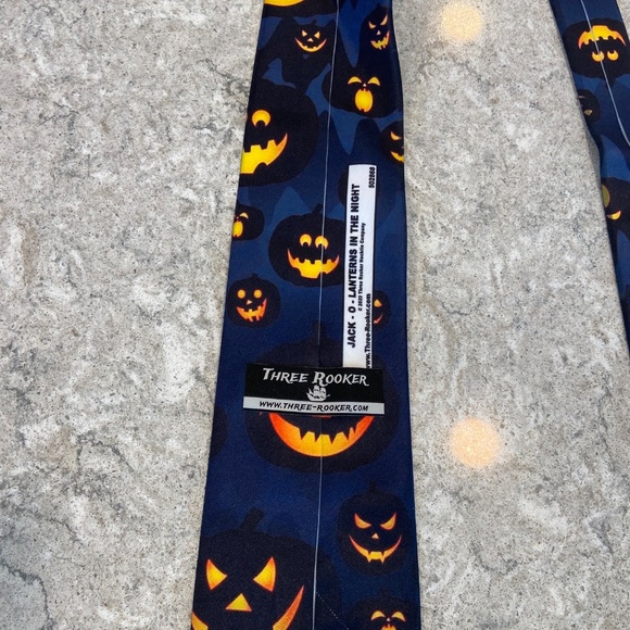 Halloween Tie—Three Rooker - Picture 2 of 2